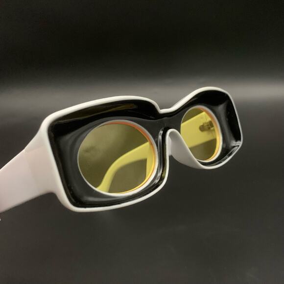NEW Avant Garde Black & White Square Frame Sunglasses with Round Yellow Lenses - Picture 1 of 12